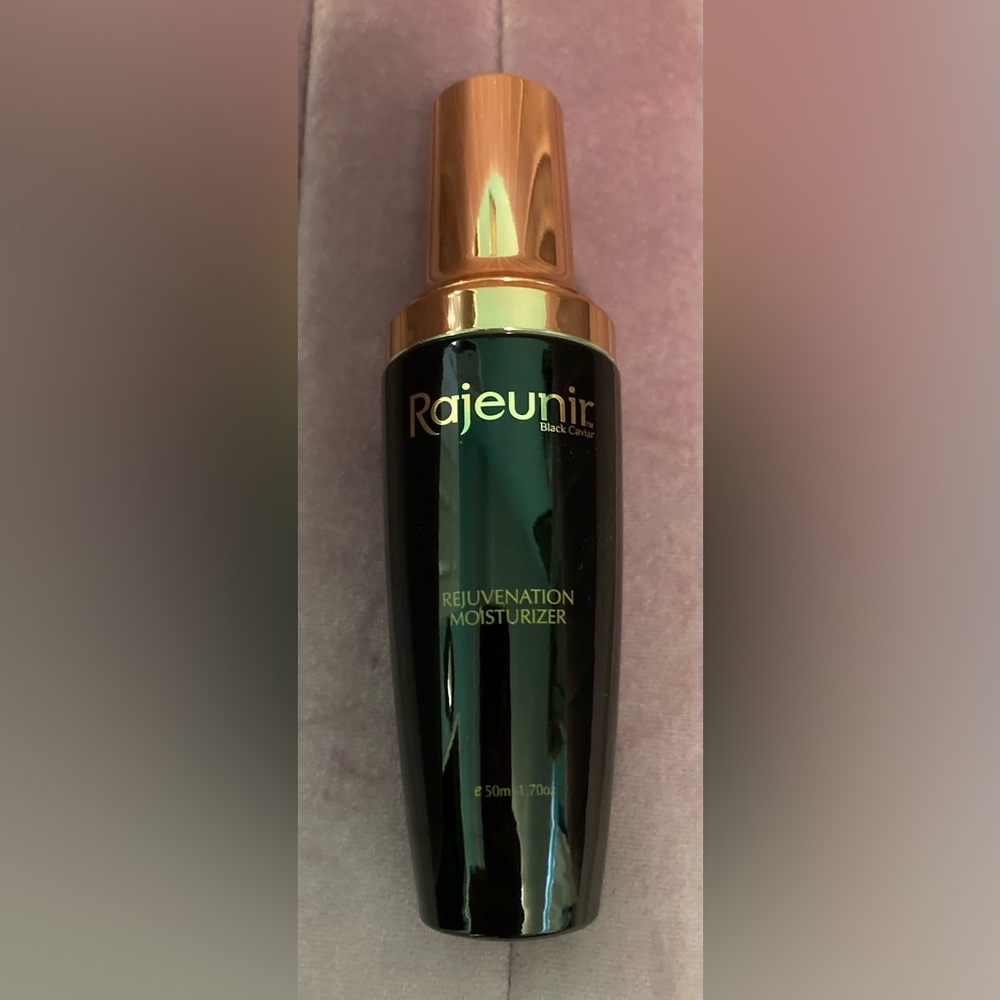 Black Caviar Rejuvenation Moisturizer